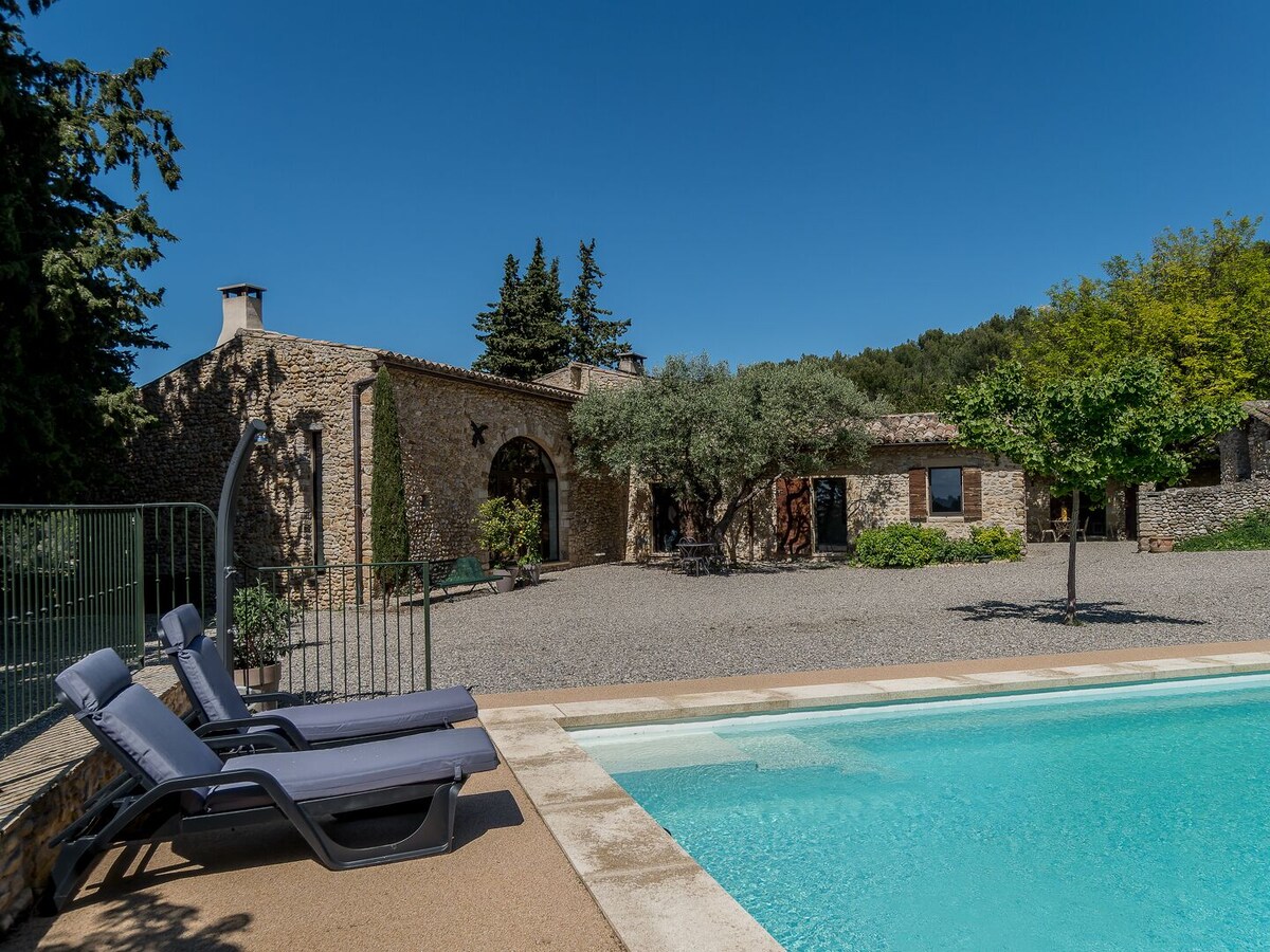 Ermitage Saint Quinis - le Ponant 4