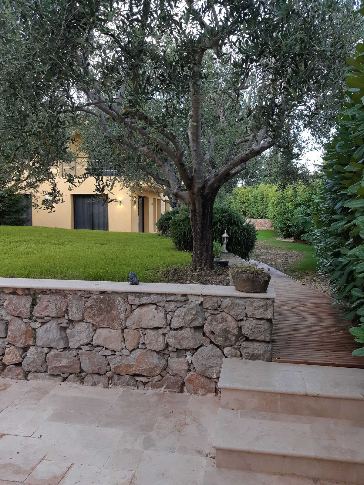 Romarin - EZE - Gîte 2