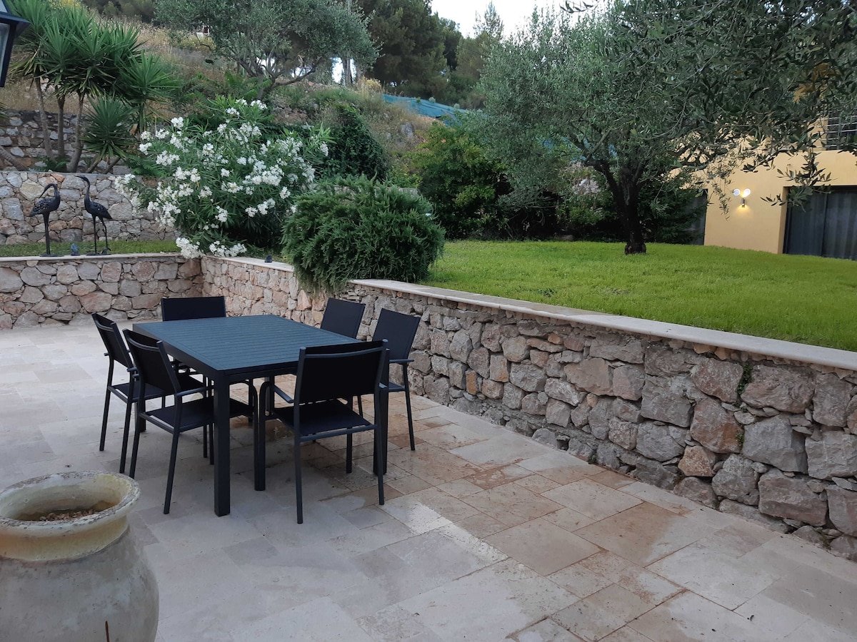 Garrigue - EZE - Gîte 2
