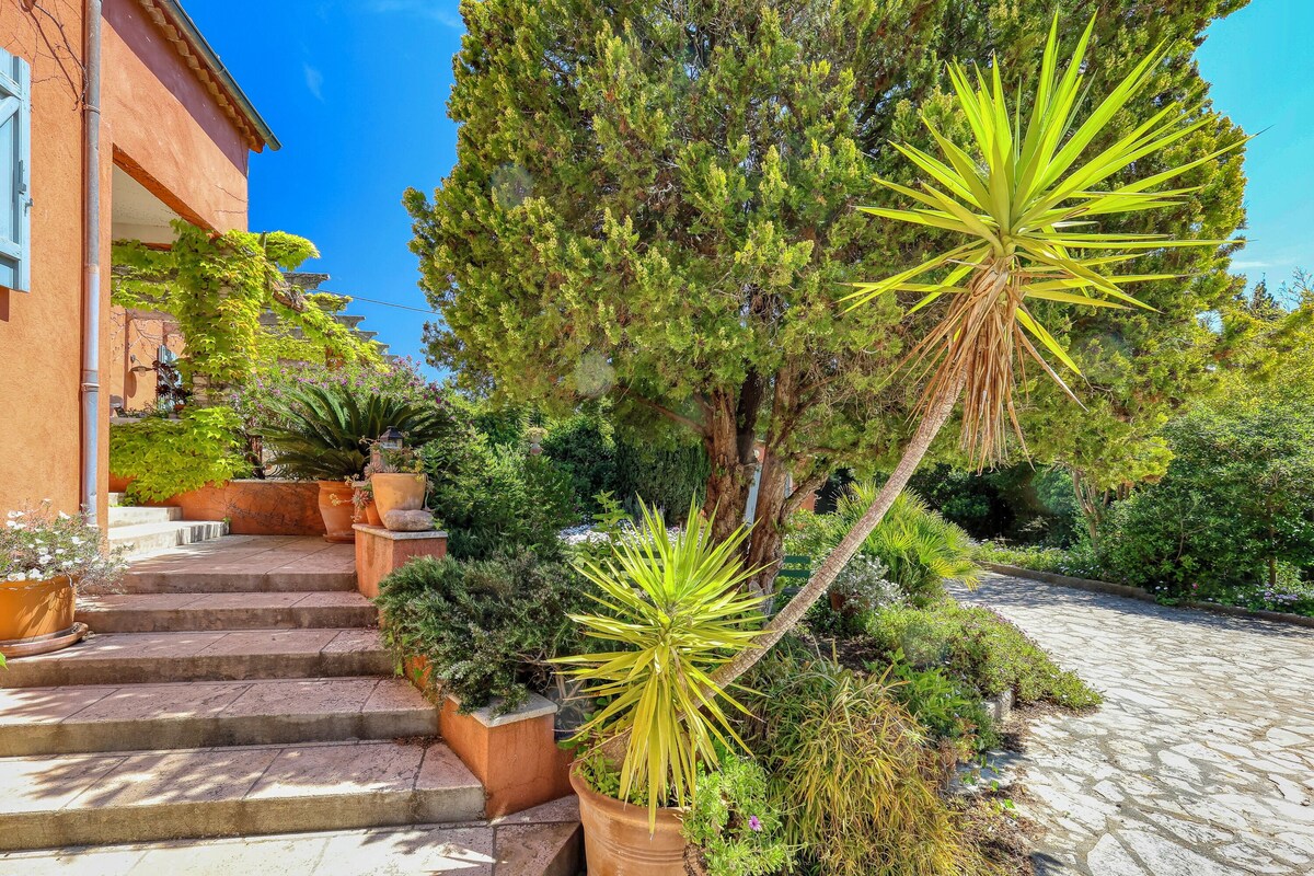 Villa 2