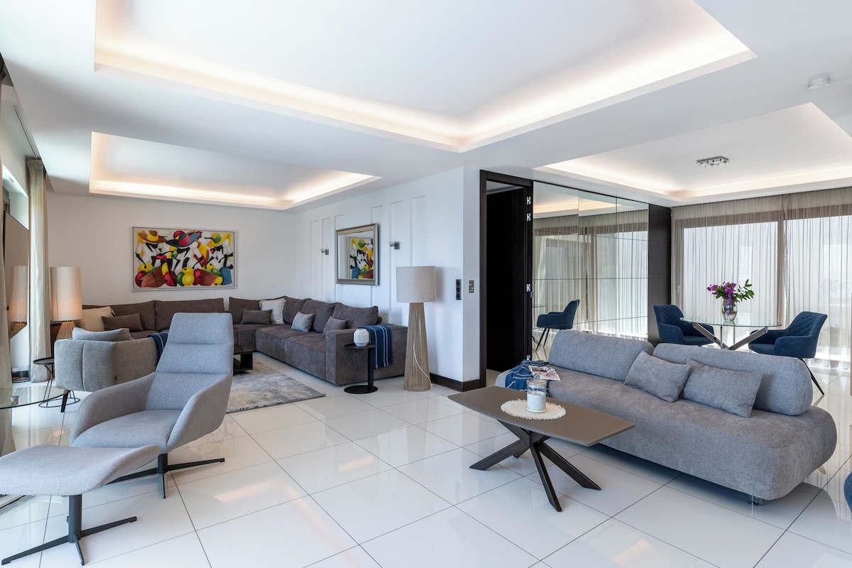 Exclusive Riviera Villa 6