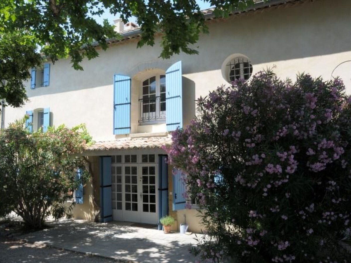 Bauernhaus mit Garten und Pool mit Bergblick 3