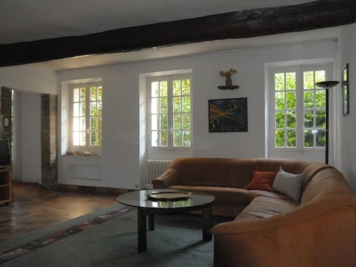 Bauernhaus mit Garten und Pool mit Bergblick 5