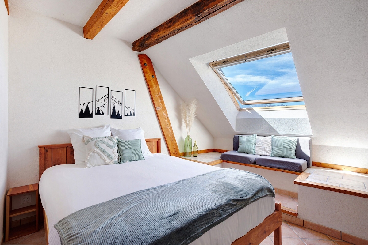 Chambre d’hôtes « Marmotte – Camping Le Mont Orel » 4
